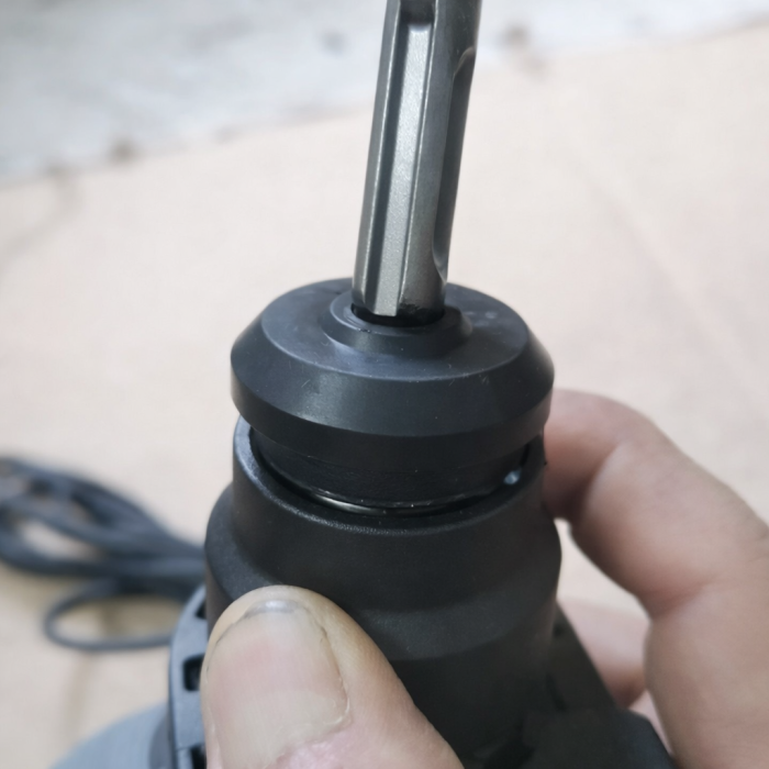 Перфоратор прямий HR2470 у кейсі 780Вт (2,4 Дж)